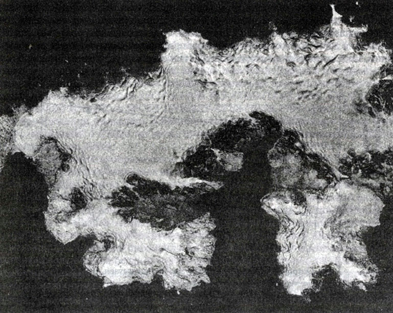 Рис. 5. Ледниковый купол о-ва Кинг-Джордж. Изображение ERS-2 SAR, полученное 16.10.1995 г